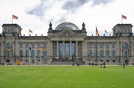 Parlamentul german vrea să înăsprească regulile de supraveghere online a instigării la ură