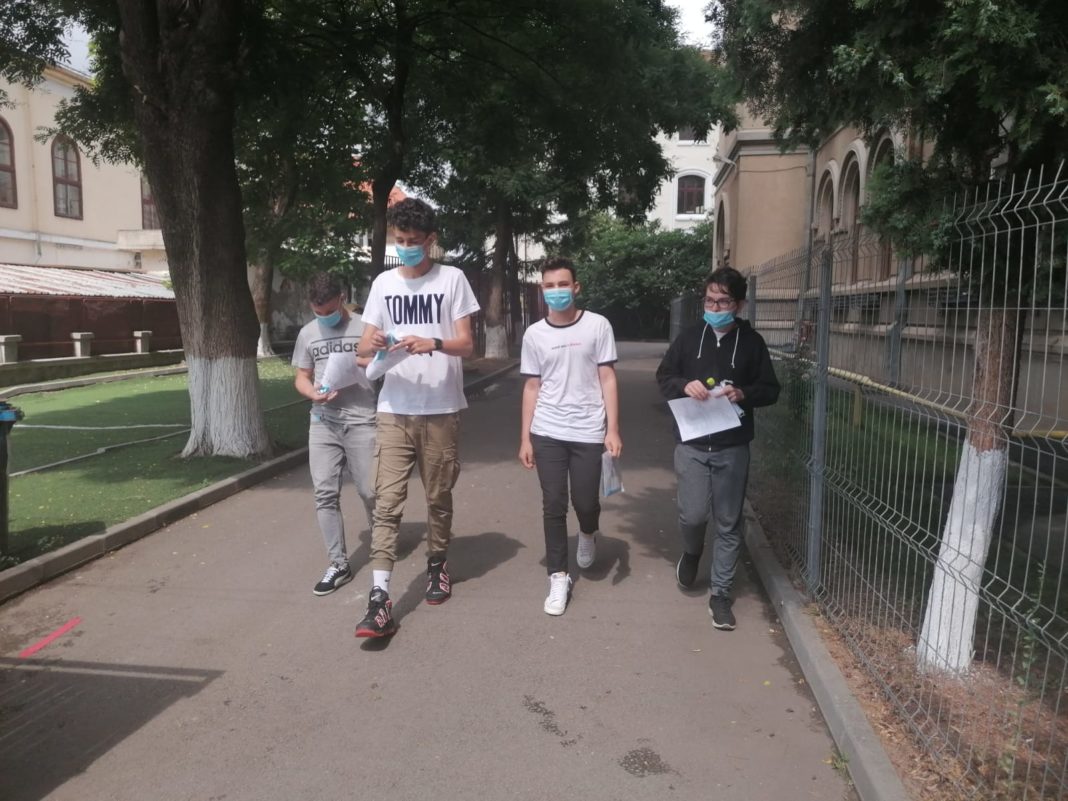 examen1 Primele rezultate la Evaluarea Naţională se afișează, astăzi, până la ora 14.00