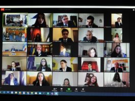 Premieră în învățământul românesc: curs de diplomație digitală pentru elevi predat de diplomați de rang înalt