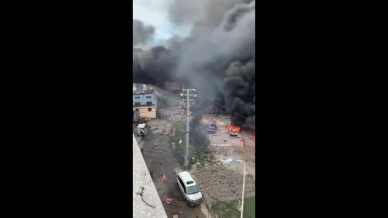 China: 10 morți și 117 răniți în urma exploziei unui camion cisternă