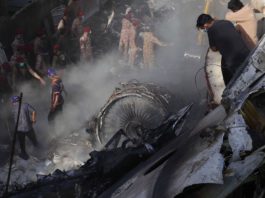 Cauzele accidentului de avion din Pakistan: Piloții nu erau concentrați, vorbeau de coronavirus