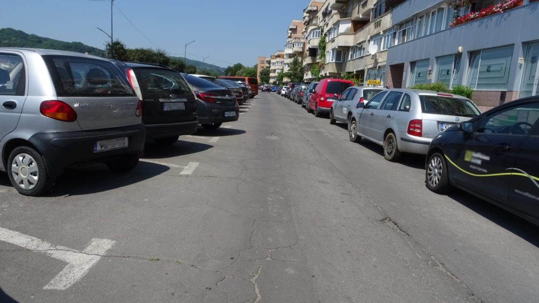 Se vor face lucrări pe splaiul Independenţei unde se va reabilita cea mai mare parcare supraterană din zona centrală vâlceană