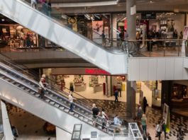 Ministrul Economiei: Mall-urile s-ar putea deschide din 15 iunie