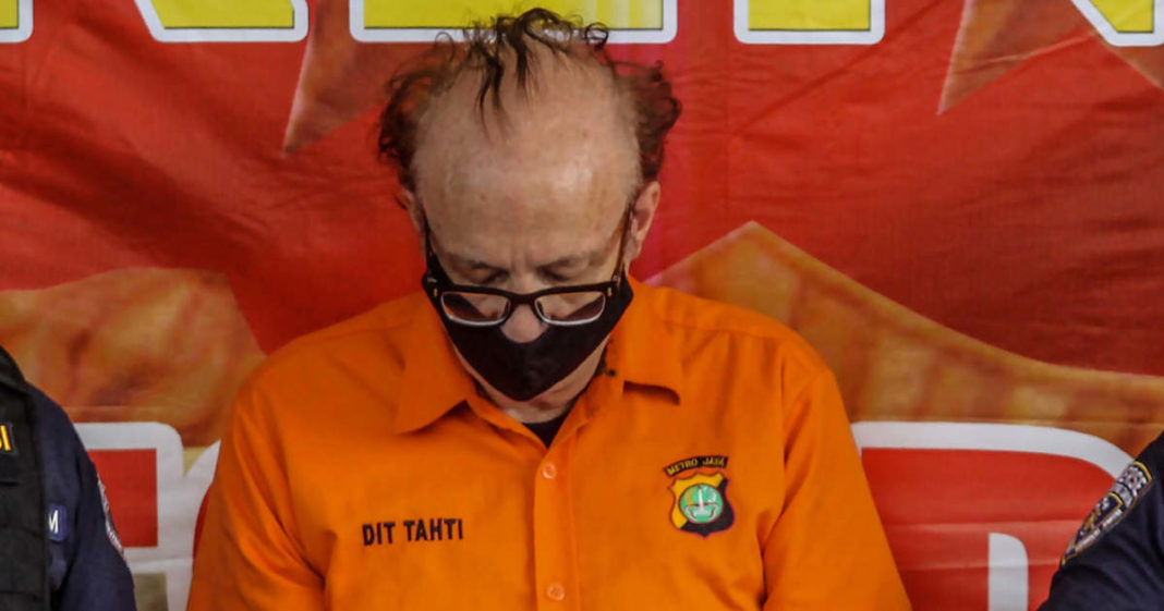 Francezul acuzat de abuzarea sexuală a peste 300 de copii a murit în arestul poliției