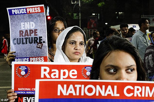 Indienii au protestat împotriva violului și violenței sexuale în decembrie, în urma cazului unei doctorițe veterinară de 27 de ani care a fost violată de o bandă și ucisă în Hyderabad