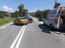 Un șofer de 80 de ani a provocat un accident rutier pe DN 67, în localitatea vâlceană Mihăești, după ce nu a acordat prioritate