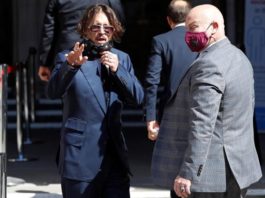 Johnny Depp respinge acuzaţiile de agresiune în cadrul procesului intentat tabloidului The Sun