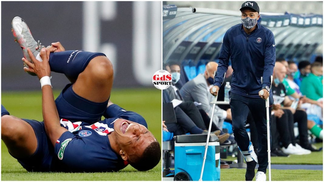 Kylian Mbappe a fost la un pas de o fractură după ce a fost lovit violent la glezna dreaptă de căpitanul echipei St Etienne, Lois Perrin