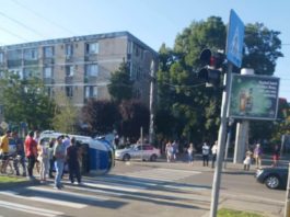 Masina de poliție răsturnată pe Calea București sursă Oltenia oltenia info trafic