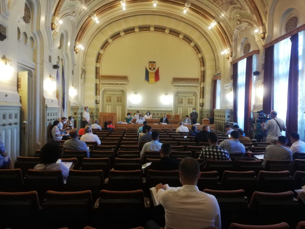 În şedinţa ordinară de ieri a Consiliului Judeţean Dolj au fost aprobate 21 de proiecte de hotărâre