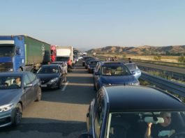 Cozi de kilometri la singurul punct de trecere a frontierei din Bulgaria și Grecia