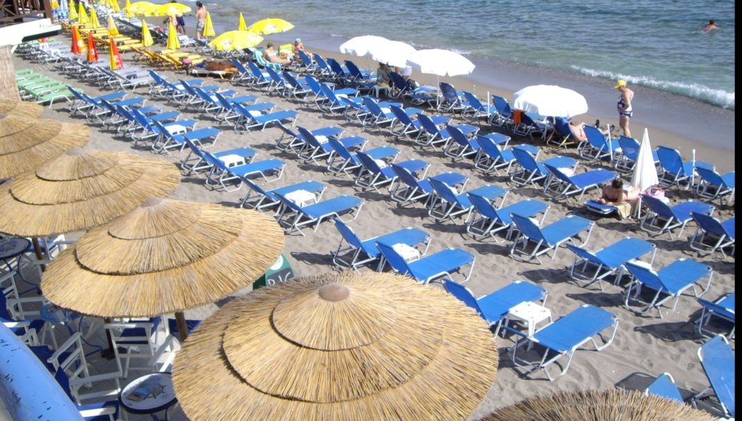 Cluburile de pe litoral vor fi închise în minivacanţa de 1 Mai