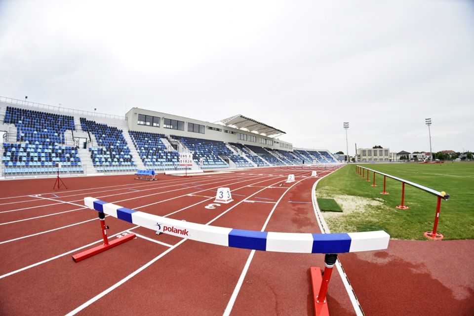 Unic în România. Aşa arată stadionul de atletism din Craiova.