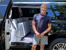 Sylvester Stallone își vinde limuzina Cadillac