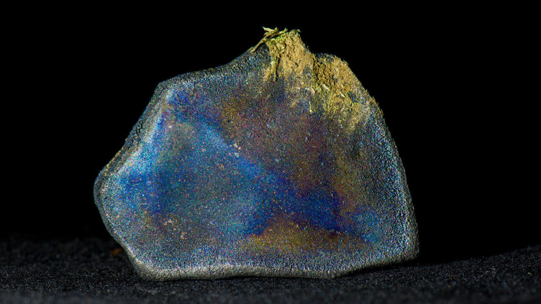 Un meteorit „curcubeu” descoperit în Costa Rica ar putea conține „cărămizile vieții”