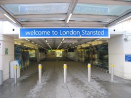 Doi suspecţi de terorism, arestaţi de poliţia britanică pe Aeroportul Stansted din Londra