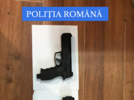 Două arme au fost confiscate la finalul săptămânii trecute dintr-un magazin din Târgu Jiu. de polițiștii de la Biroul Arme