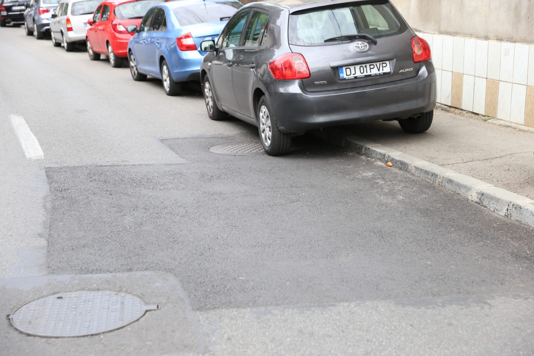 Asfaltul se lasă pe strada C.D Fortunescu