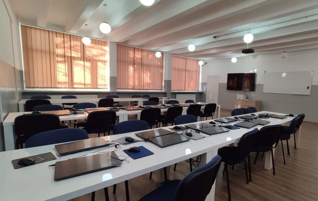 Un milion de lei pentru începerea anului școlar la Târgu Jiu