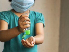 Coronavirusul rămâne în nasul copiilor până la trei săptămâni