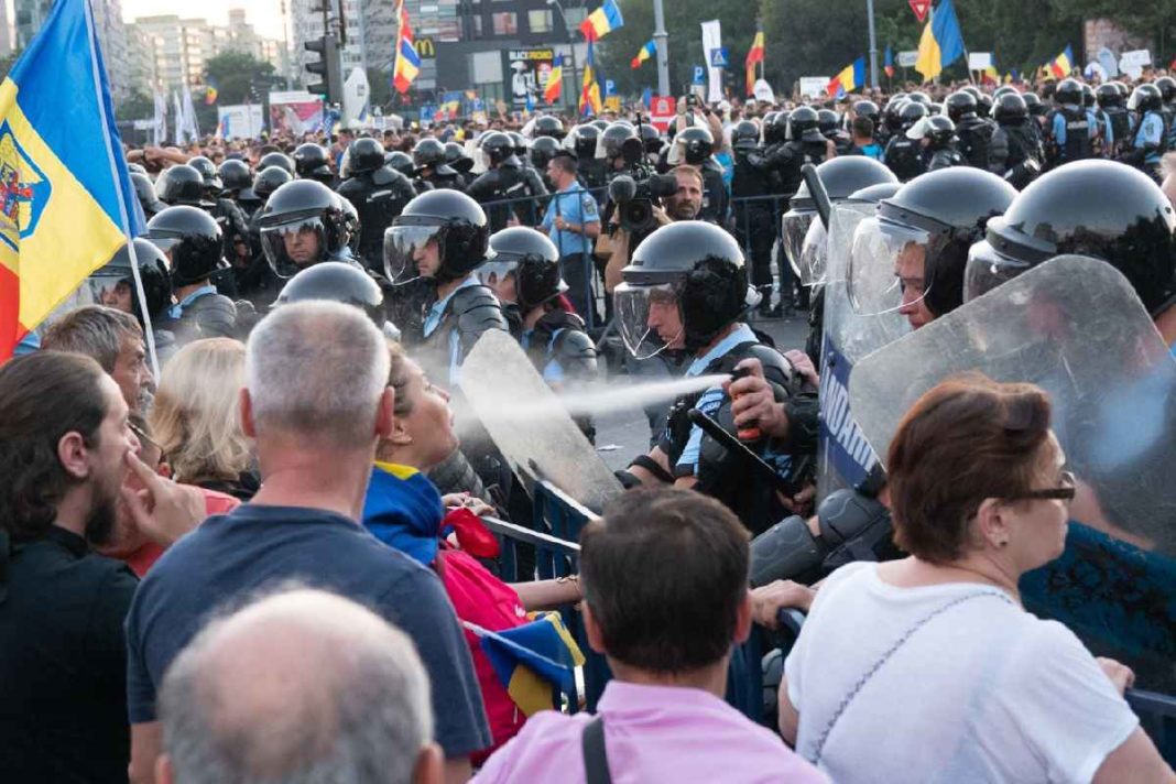 Curtea de Apel București a admis solicitarea șefilor Jandarmeriei ca dosarul 10 august să fie trimis spre judecare Tribunalului București