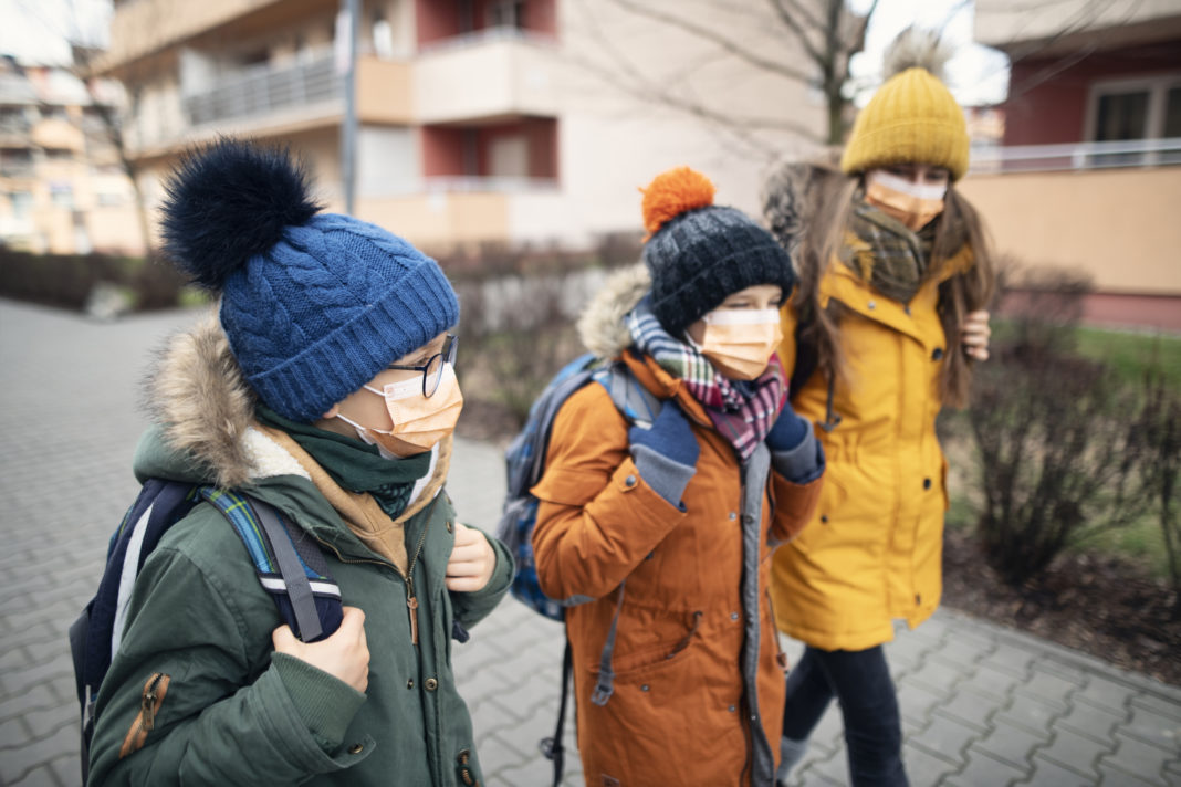 Coronavirus: Suedia regretă decizia de a nu închide școlile