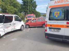 Un accident rutier a avut loc în urmă cu puțin timp în Râmnicu Vâlcea, Calea lui Traian Nord, în urma coliziunii dintre două autovehicule (turism și autoutilitară)