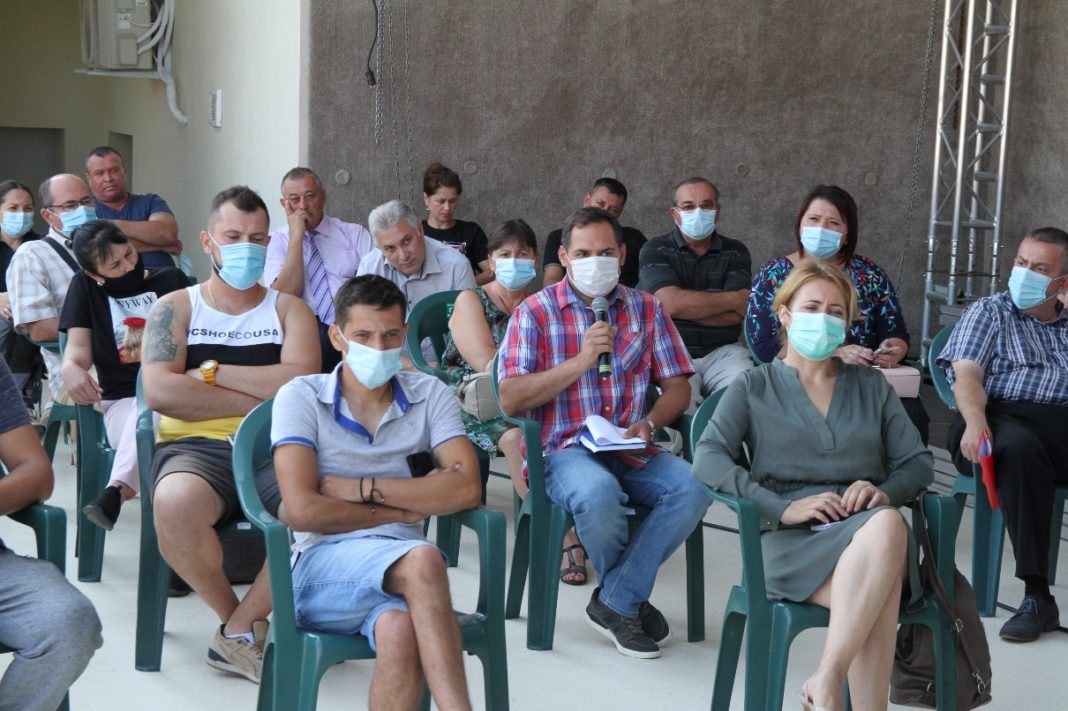 Dezbatere pe tema circulației pe strada Ferdinand