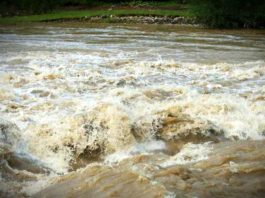 Cod galben de inundații, valabilă pe râuri din 17 județe din țară de marți ora 6:00 până miercuri ora 10:00