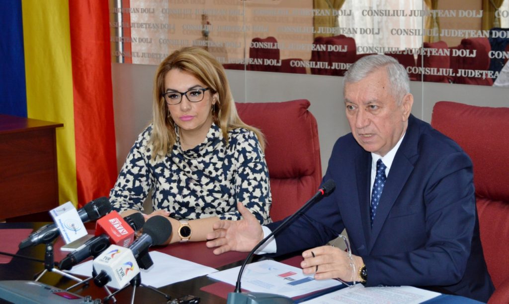 Ion Prioteasa, în carantină. Oana Bică, vicepreşedinte CJ Dolj, a rămas la cârma instituţiei în această săptămână.