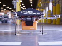 Amazon a anunţat că va începe livrările cu drone în câteva luni