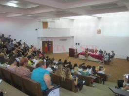 În Dolj, în cele 3 centre de examen, s-au prezentat 731 de candidaţi