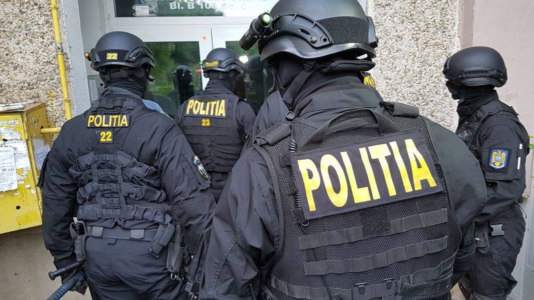 41 de percheziții, în Vrancea, Bacău și Suceava, la locuințele unor persoane suspectate de constituirea unui grup infracțional organizat