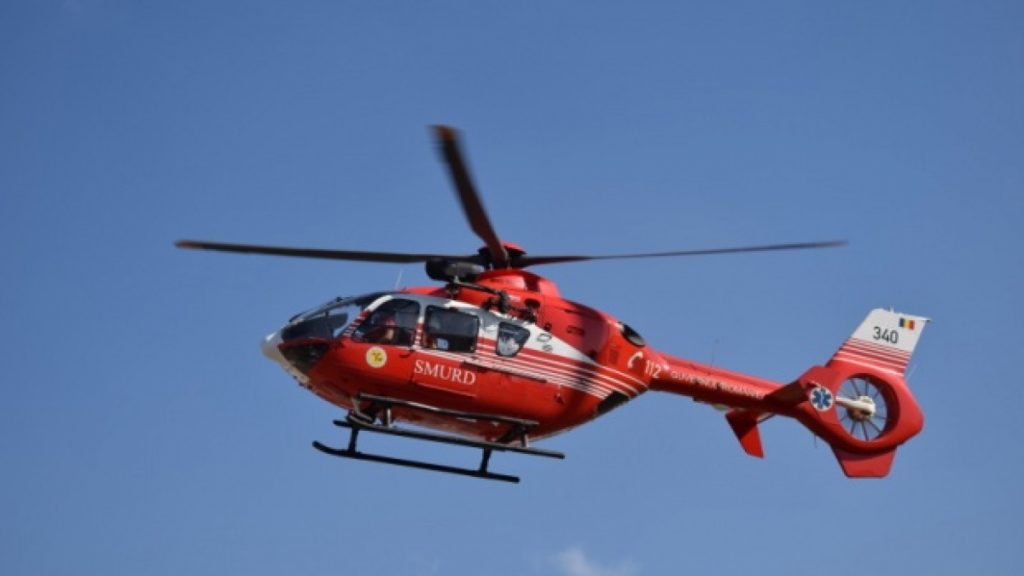 Coliziune între două autoturisme pe Autostrada Soarelui. O victimă, transportată cu elicopterul