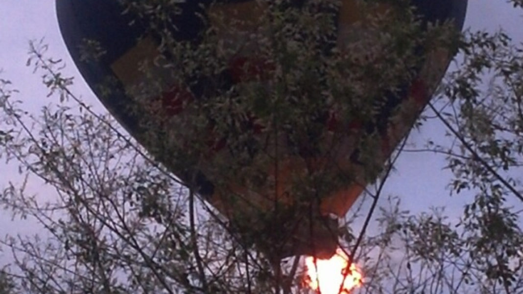 În Renania-Palatinat, un balon cu aer cald s-a prăbușit la scurt timp după ce s-a ridicat