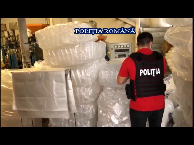 12 percheziții la persoane bănuite de contrafacere alcool sanitar