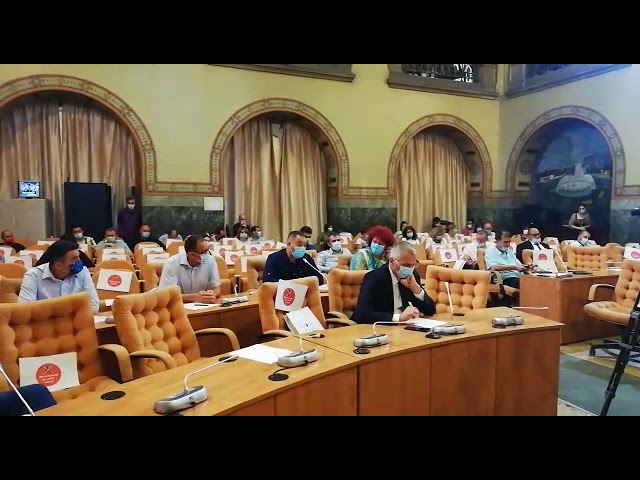 VIDEO / Stadionul electoral de atletism, motiv de contre în Consiliul Local