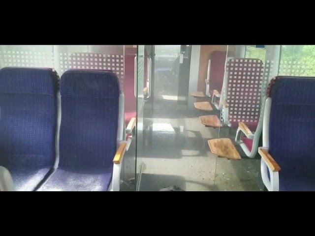 Un tren cu 40 de călători a luat foc