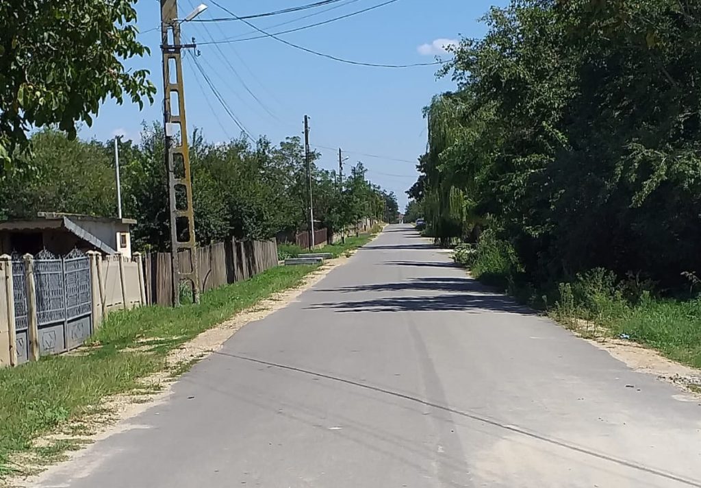 Infrastructura rutieră, o prioritate pentru Primăria Bechet. Strada Libertăţii, asfaltată