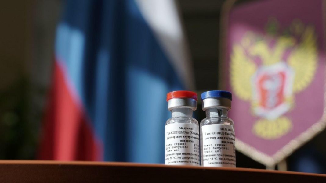 Medicii din Rusia nu au curaj să-și facă vaccinul anti-Covid lansat de Putin