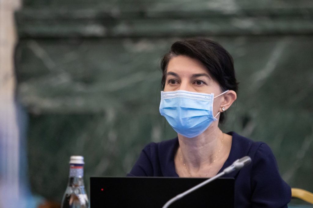 Violeta Alexandru: Pensiile vor crește etapizat până în 2024