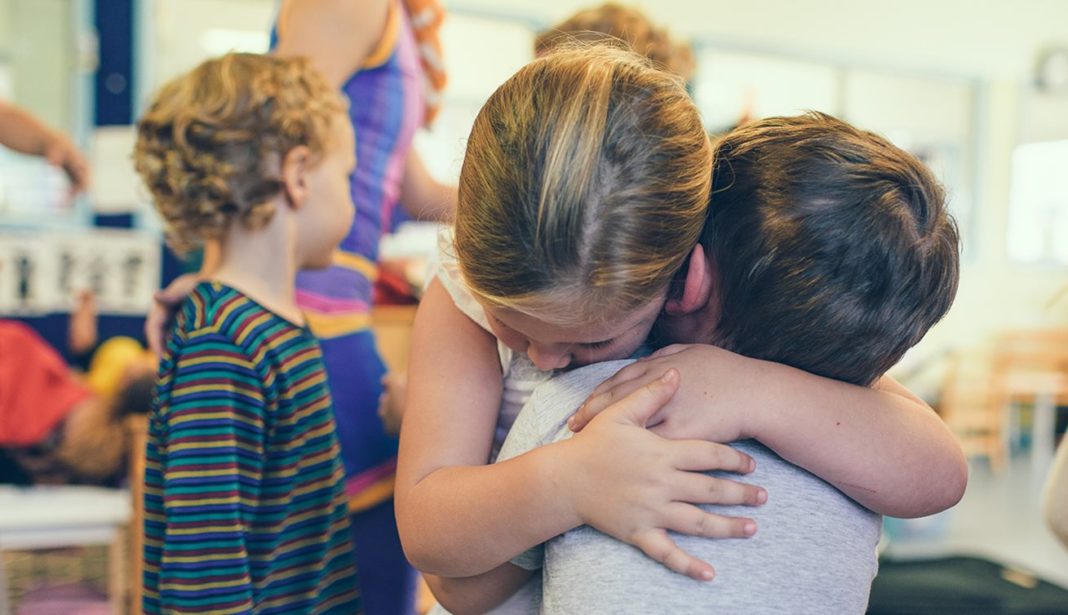 why-teaching-children-empathy UNICEF: 400.000 de copii din România nu merg la școală