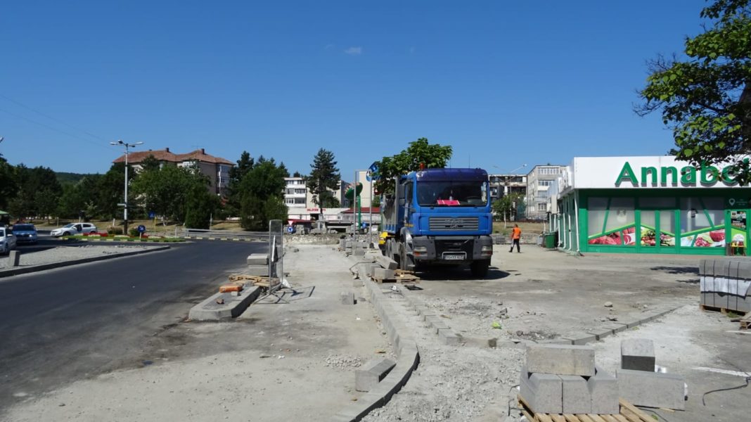 zona.Cina Noua staţie de taximetre din zona ”Cina” se va amenaja respectând doleanţele taximetriştilor, potrivit municipalității din Râmnicu Vâlcea