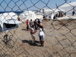 Peste 240 de migranți aflați într-o tabără din Grecia au COVID-19