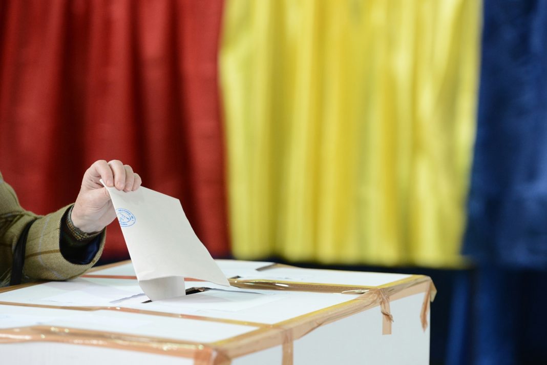 Partidele, alianţele care participă la alegeri şi nu au reprezentanţi în biroul electoral pot avea un delegat în secţie