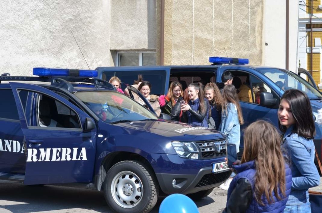 WhatsApp Image 2020-09-14 at 09.11.21 Jandarmii olteni vor fi prezenţi pentru a ne asigura că totul se desfăşoară în condiţii optime de siguranţă