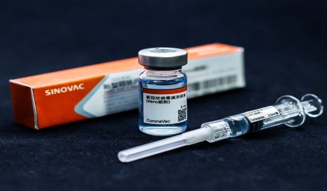 Vaccinul companiei chineze Sinovac, testat pe copii şi adolescenţi