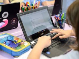 Școli din Craiova care vor face cursuri exclusiv online