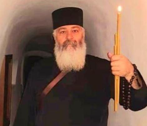 Preotul care recomanda ”țuicuța” ca antidot coronavirus, s-a îmbolnăvit de Covid-19