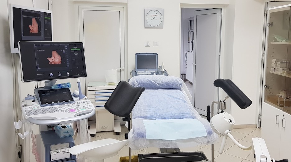 Zece cupluri infertile din Craiova vor primi bani de la bugetul local pentru efectuarea procedurii de fertilizare in vitro